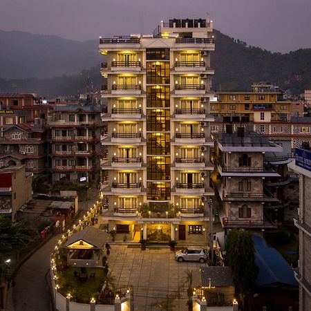Hotel White Pearl Pokhara Bagian luar foto