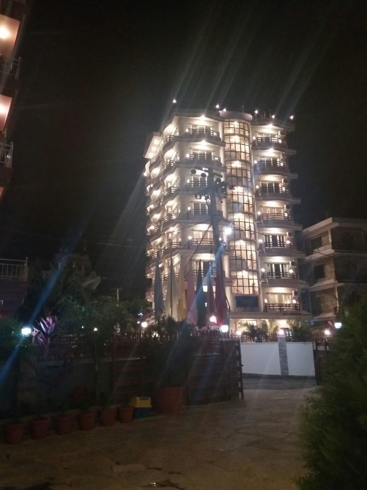 Hotel White Pearl Pokhara Bagian luar foto