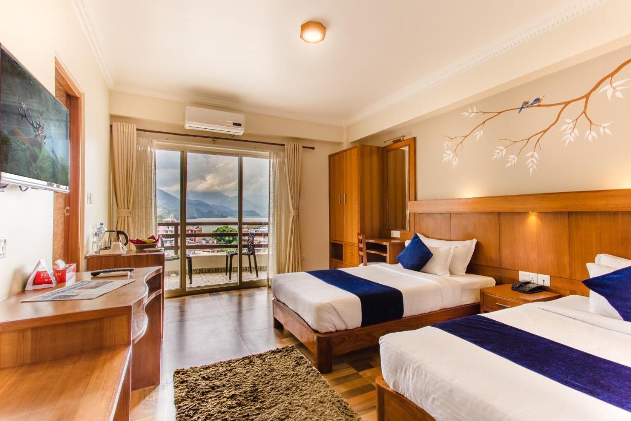 Hotel White Pearl Pokhara Bagian luar foto